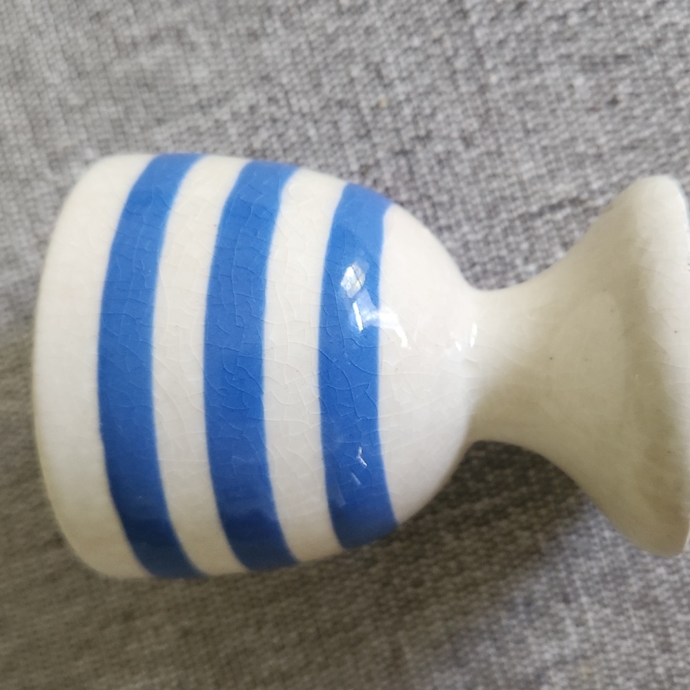 Cornishware Vintage Blue and White Stripe Egg Cup And Pepper Shaker - Picture 5 of 9